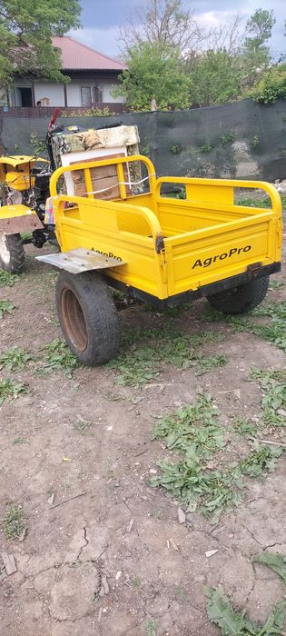 Vând/Schimb Motocultor 16 cp cu remorca și accesorii nu trimit in tara