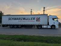 Semiremorcă Schwarzmuller prelată standard