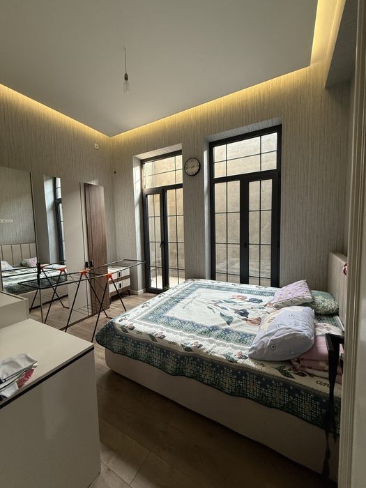 Юнусабад. Уч кахрамон постдан 5 км да жойлашган. Таййор кодедж.