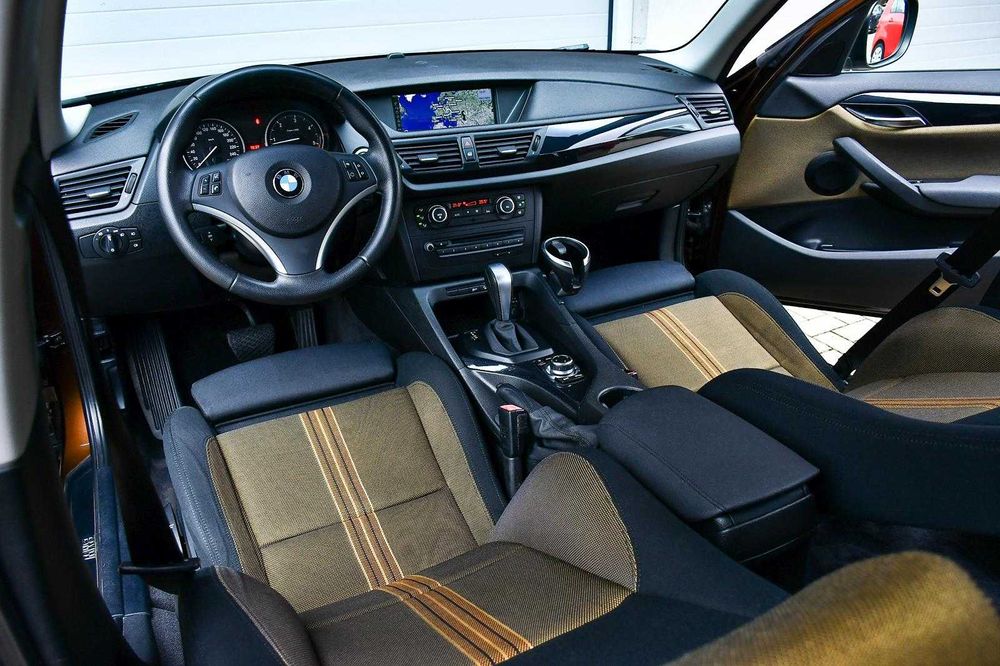 - BMW, X1, X-LINE. 2.0 Diesel, 143 CP, 4x4, Automata/Xenon/Navigatie -