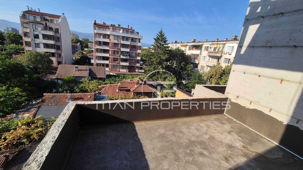 Продава се Тристаен апартамент в Пловдив, Кючук Париж - 98 кв.м за 1597 €/кв.м - Снимка #8