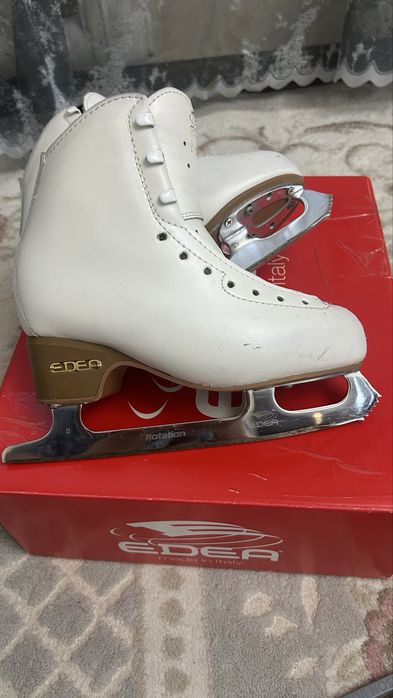 Продам коньки edea motivo