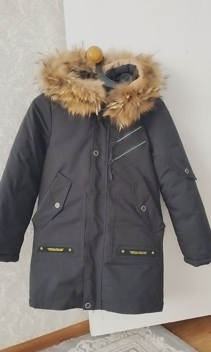 Куртка зима почти новый