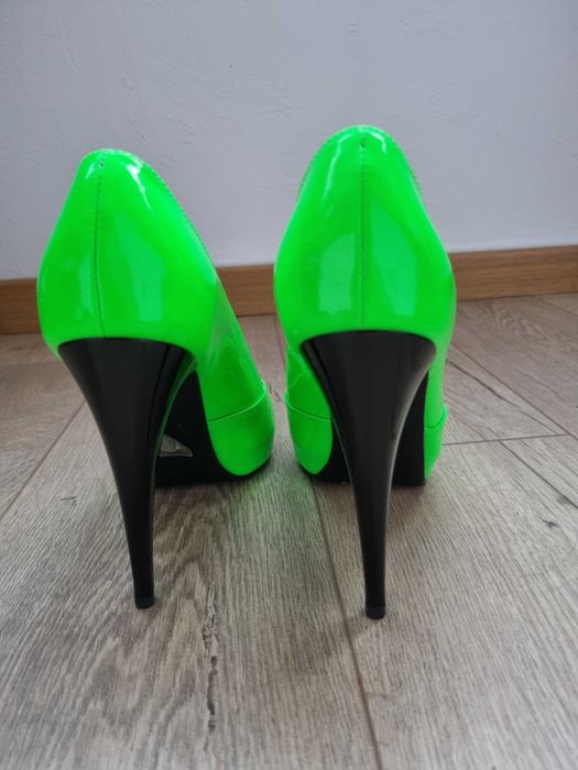 Pantofi piele naturala lacuita nr 36