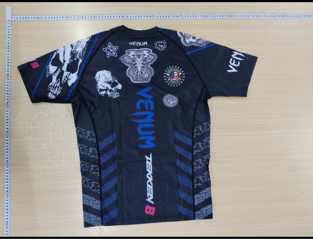 Venum -тениски за бойни спортове/rashguard