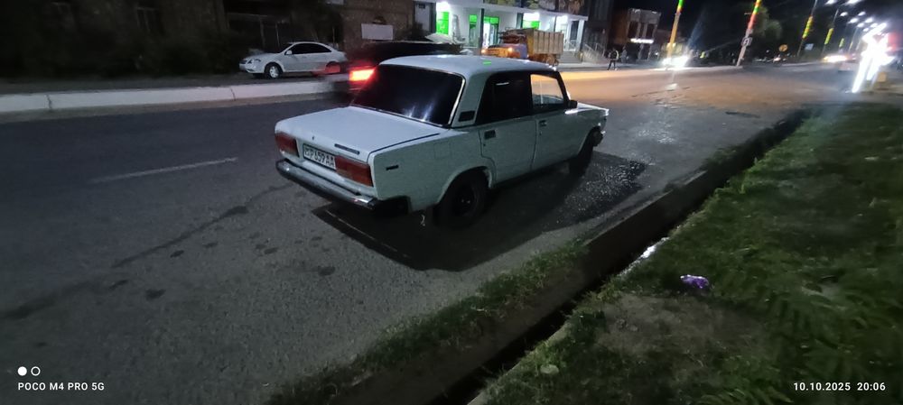 Lada vaz 07  yili 1990 xadavoy qlingan 4 ta charmhoo bollon