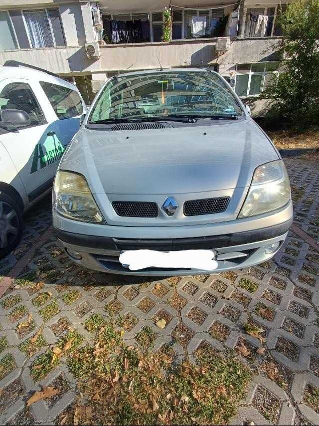 Продавам в много добро състояние кола Renault Scenic 1.6 Бензин 2000г