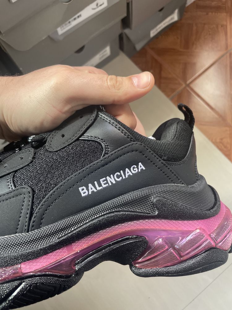 Adidasi Balenciaga triple S