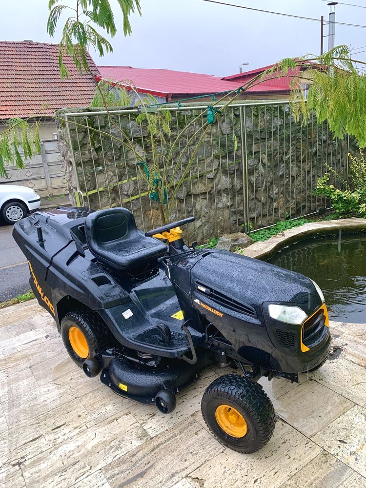 Masina de tuns tractoras de tuns iarba Husqvarna