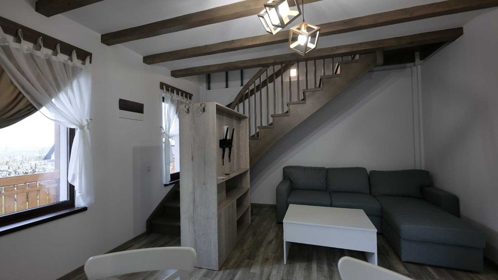 Apartament duplex în vilă nouă, parcare, zona Cetățuia