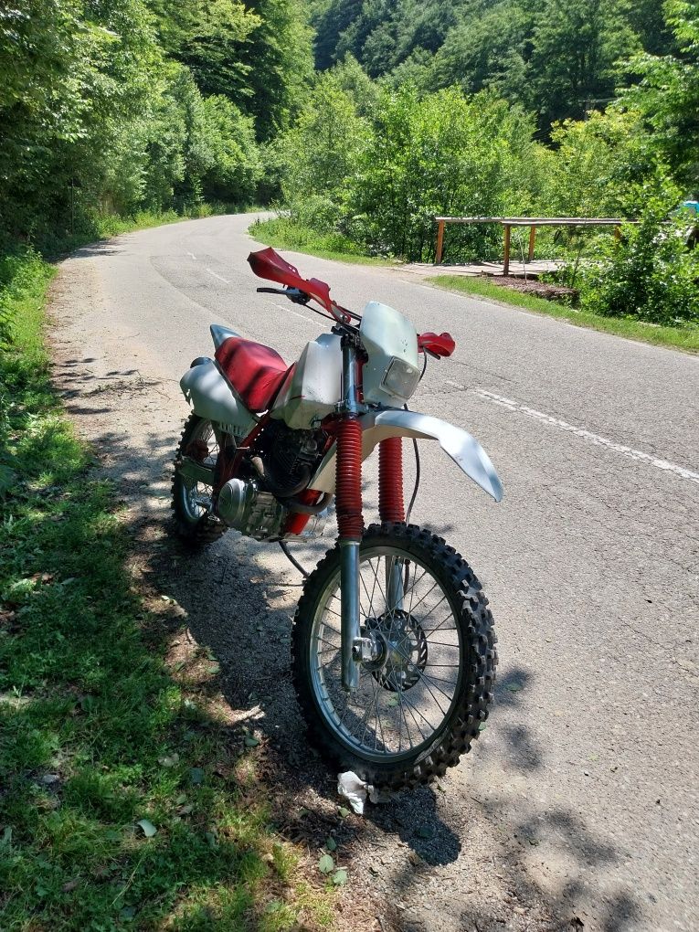 Yamaha TT 600 cc
