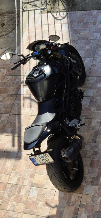 Vand Suzuki GSR 750, an 2014