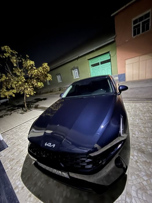 KIA k5  sotiladi salondan olingan