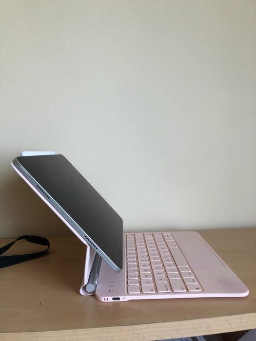 Husă ROZ cu tastatură pentru iPad/Pro 1/2/3 si iPad Air 4/5, 11 inch