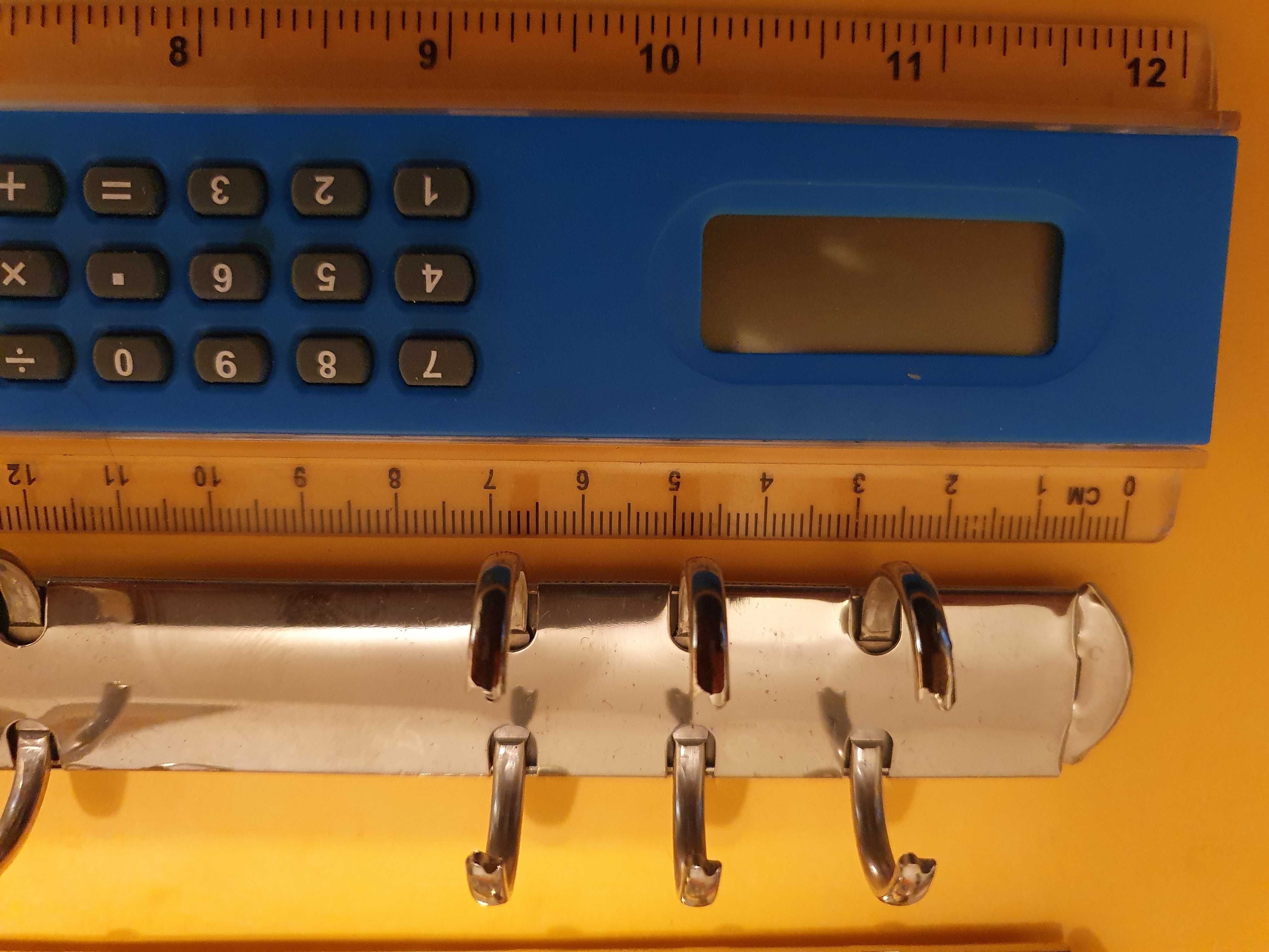 метални машинки за тефтери със 6 метални ринга (диаметър 3 см.)