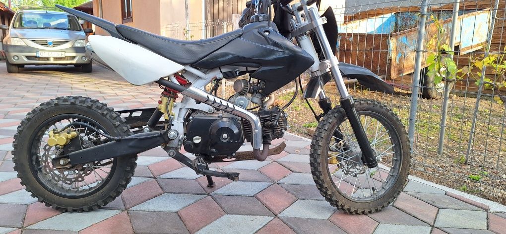 Moto cross 125 cc,