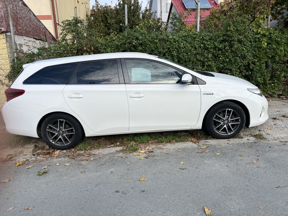 De vanzare Toyota Auris Touring Sport