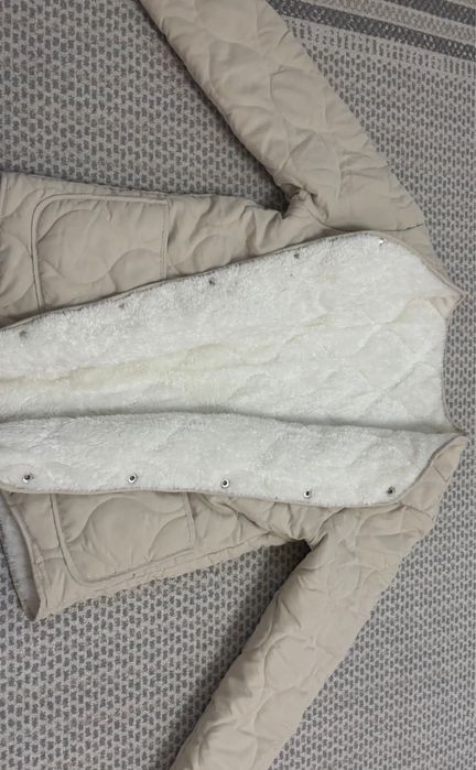 Продается куртка новая