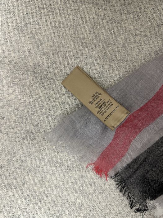 Esarfa 100% cashmir Burberry