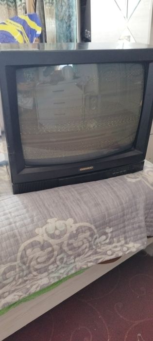 Продаю 2 телевизор DAEWOO.