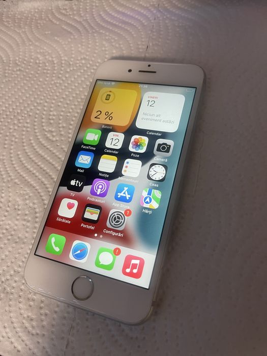 Vand iphone 6s aproape ca nou