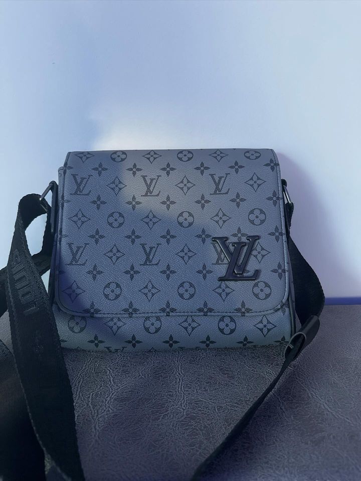 Louis Vuitton чанта