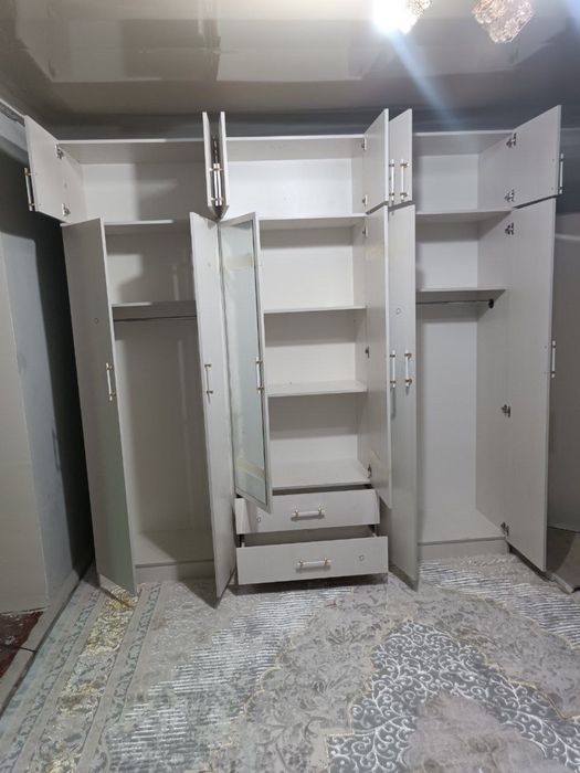 Shkaf sotiladi 990 mindan kvadrat metri Aksiya narxrda