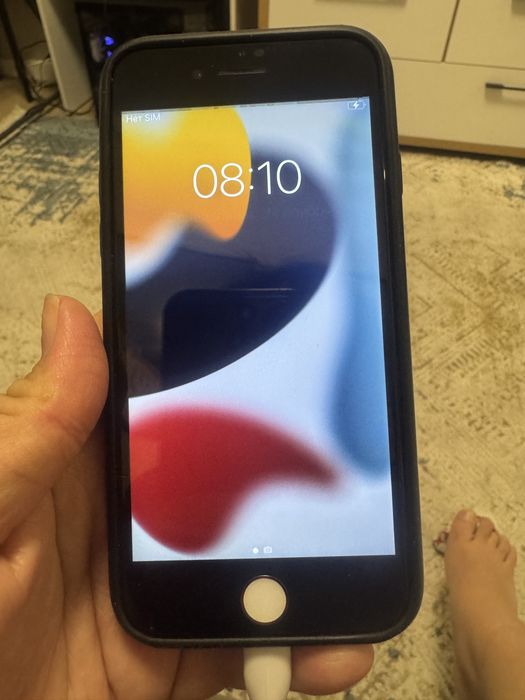 Продам черный IPhone 7