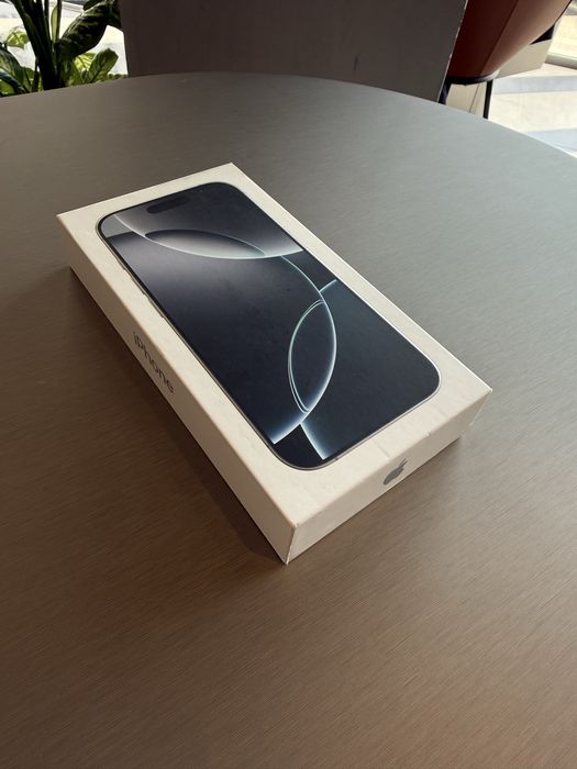 Продам iPhone 16 Pro 256Gb White Titanium в идеале