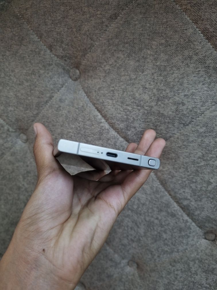 Samsung galaxy s24 ultra 5G 12/256gb holati 10/10 ideal