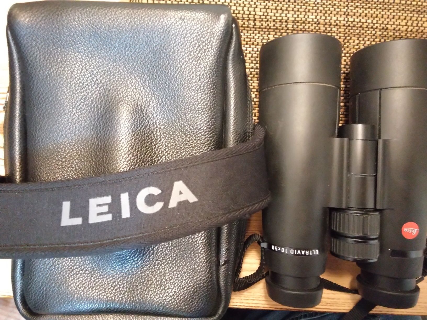 Binoclu Leica Ultravid 10x50