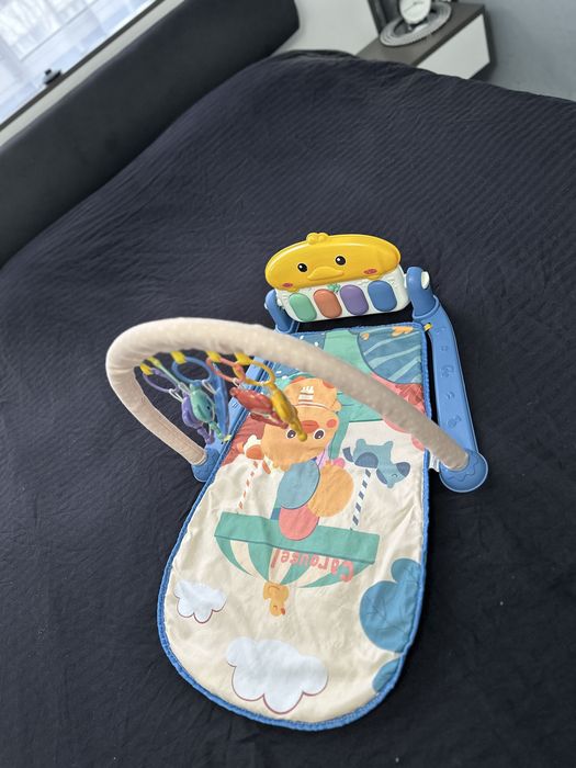 Активна гимнастика с пиано Carousel Синя