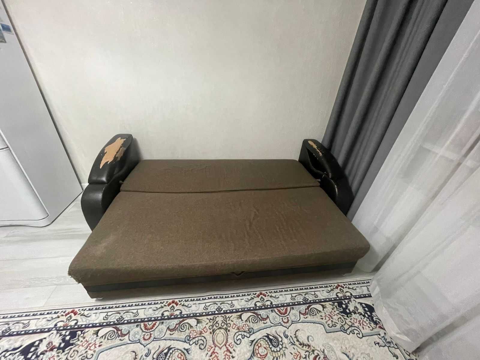 Продам бу диван в хорошем состоянии