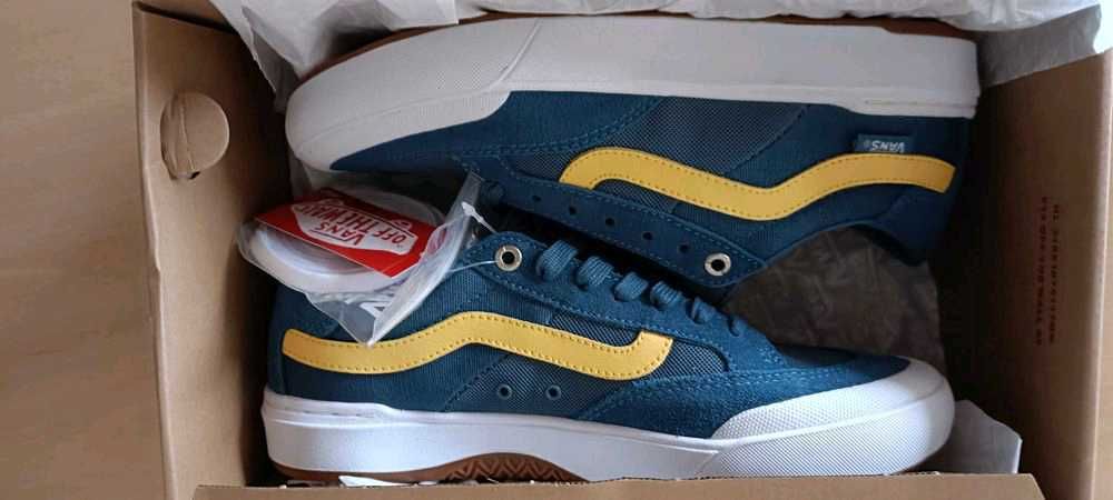 Кожени кецове VANS - номер 39 (стелка - 25 см);