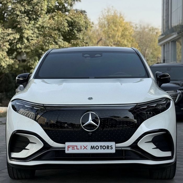Mercedes Benz EQS 450 + SUV