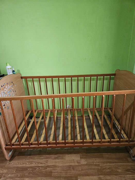 Бебешка дървена кошара