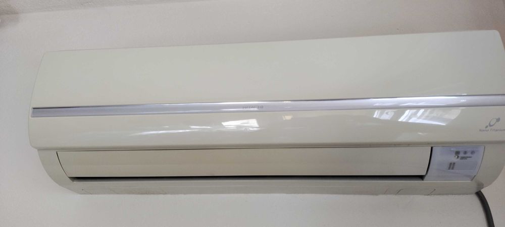 Климатик Hitachi RAS 14 EH1