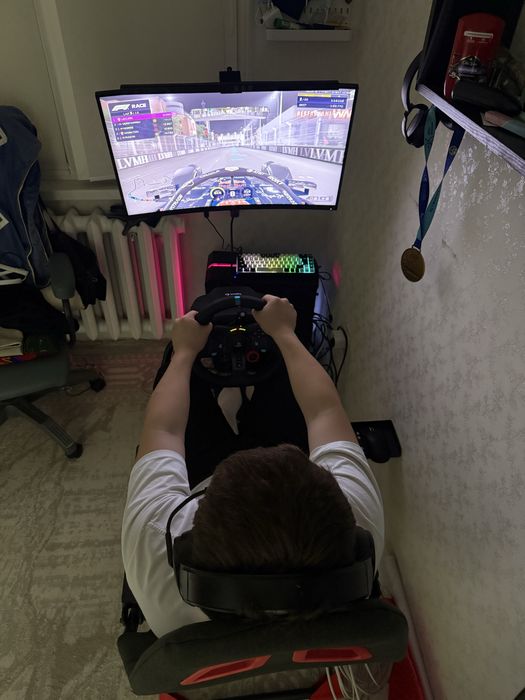 Кокпит для симрейсинга