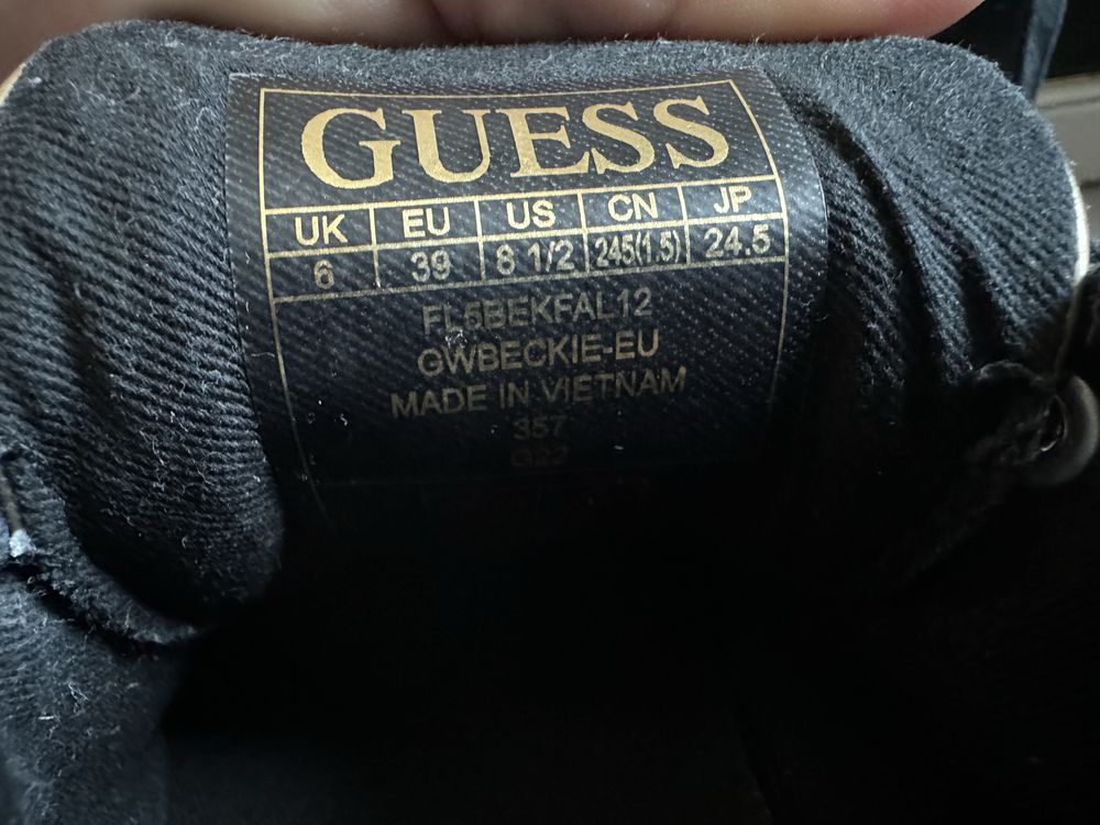 Adidasi Guess negri originali