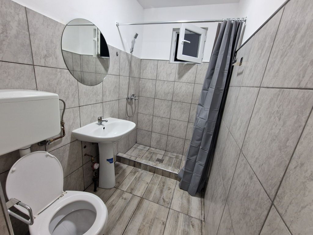 Închiriez hală/ garaj detailing