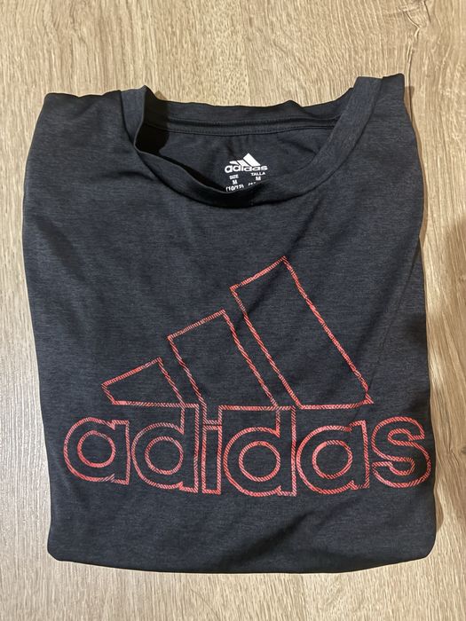 ADIDAS блуза  с дълги ръкави  размер М 10-12 годишни мек и тънак плат