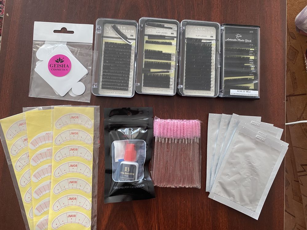 Kit pentru aplicat gene Lashes / Gene si accesorii