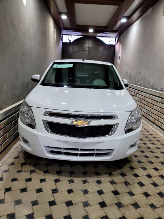 Chevrolet Cobalt Sammit White