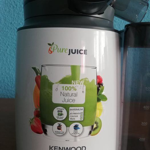 Storcator Kenwood de fructe si legume cu melc , stoarcere la rece