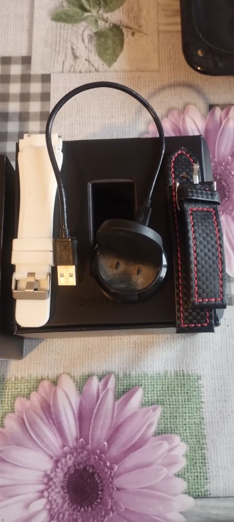 Продавам смарт часовник