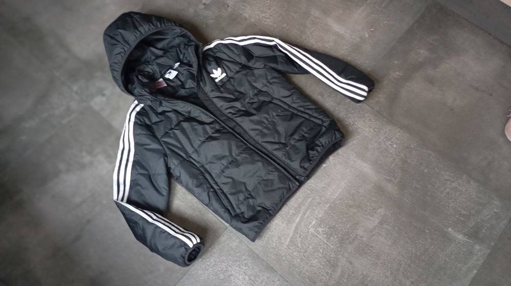 Яке Adidas 150cm с лека подплата