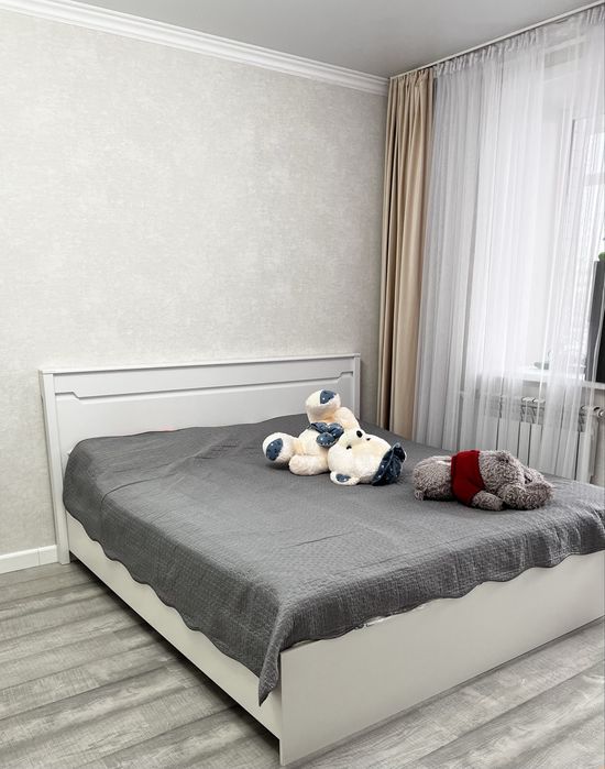 Срочно продам кровать 180х200 с ортопедическим матрасом