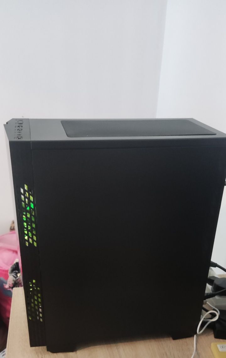 Геймърски компютър Ryzen 5 / RTX 3060 Ti / 16GB RAM / 1TB SSD

Продава