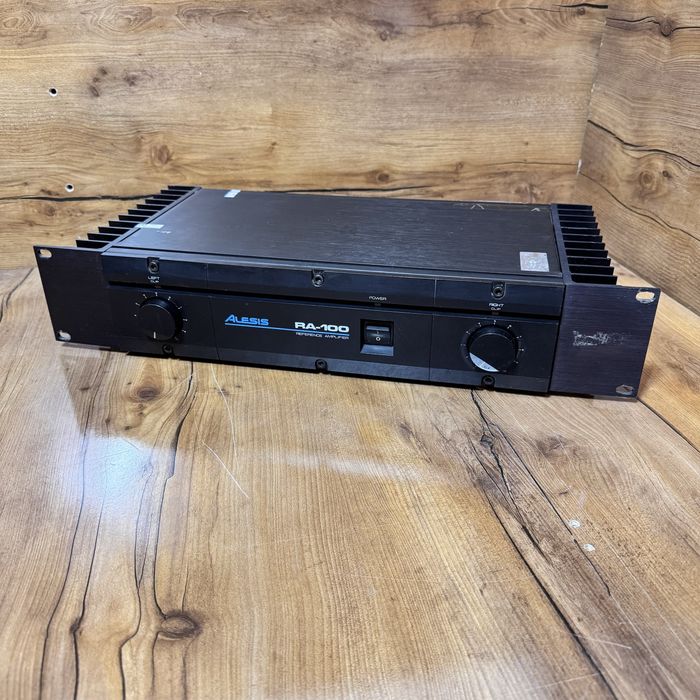 Alesis Ra100 студийный усилитель