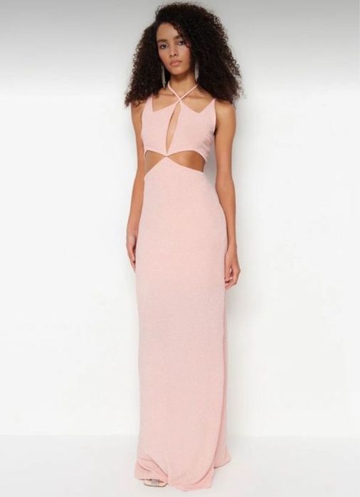 Парти рокля-от блестящ плат в бледо розово